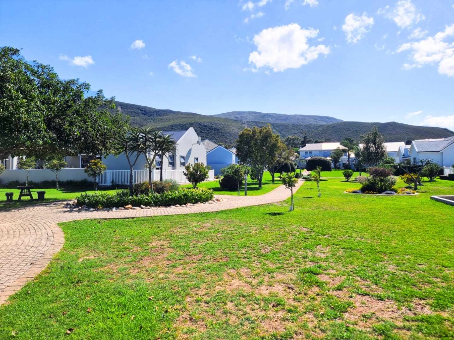 2 Bedroom Property for Sale in Sandbaai Western Cape